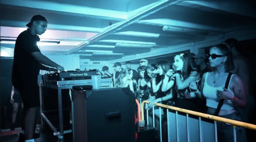 Coctelería Cerveceria Triángulo gallery image