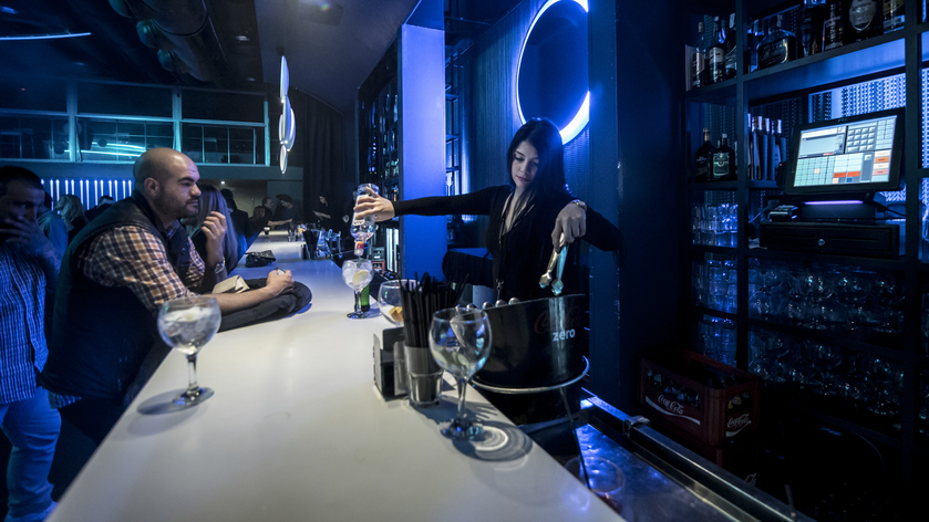 Committee Valencia gallery image