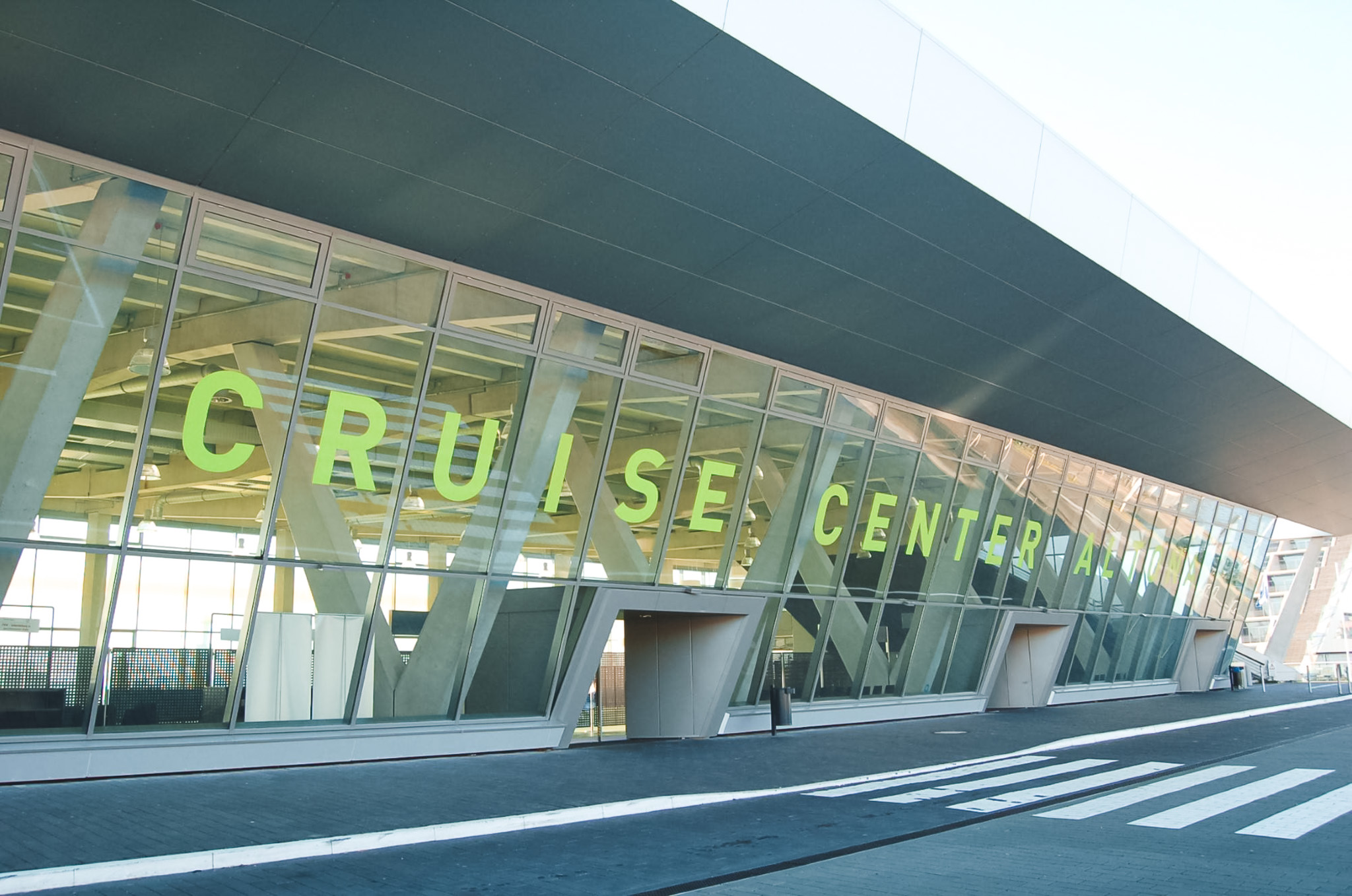 Cruise Center Altona