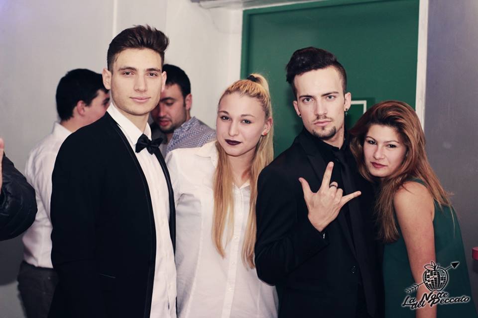 Deniro gallery image