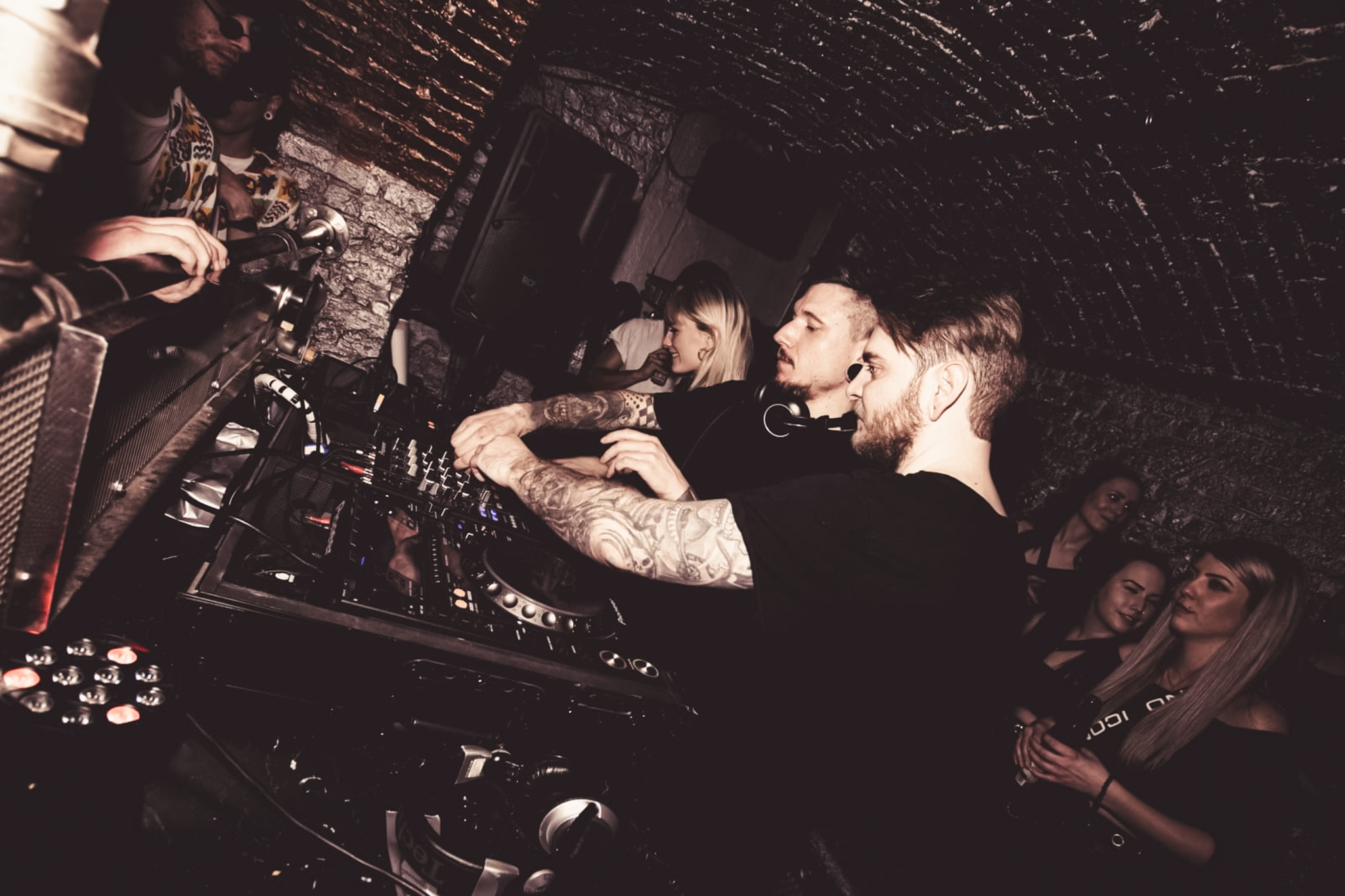 Der Klub gallery image