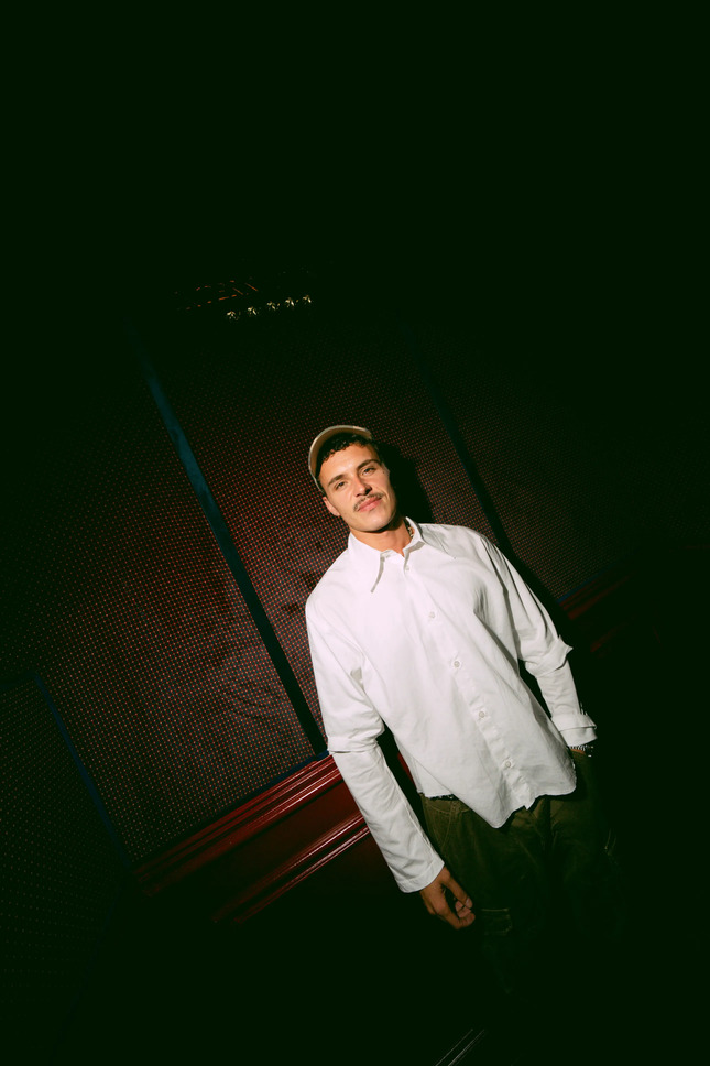 El Internacional gallery image