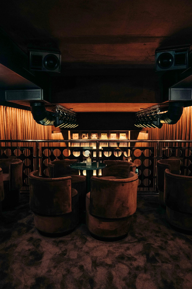 El Internacional gallery image