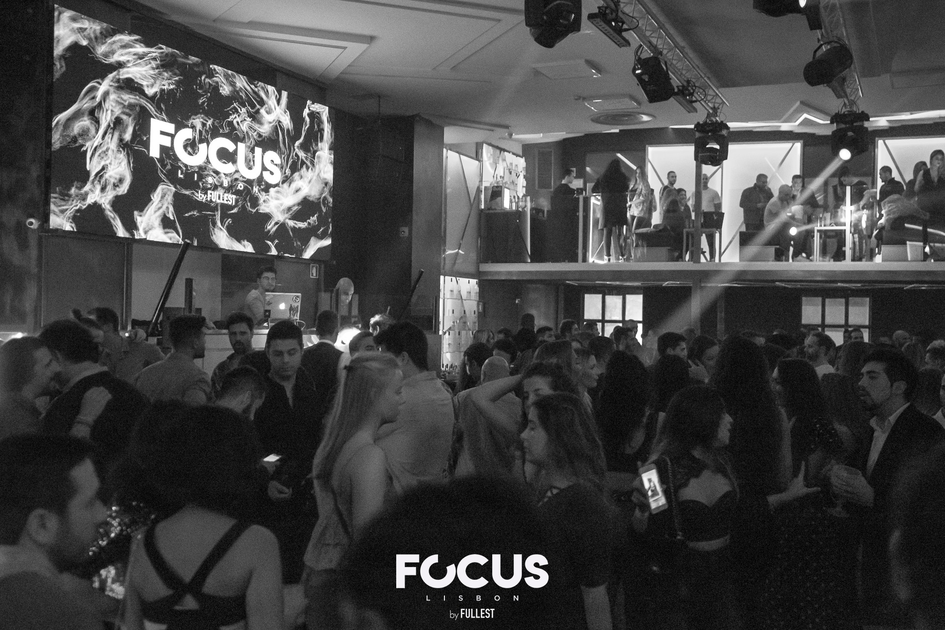 Focus gallery image