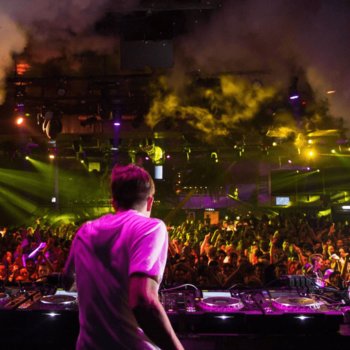 La Riviera gallery image