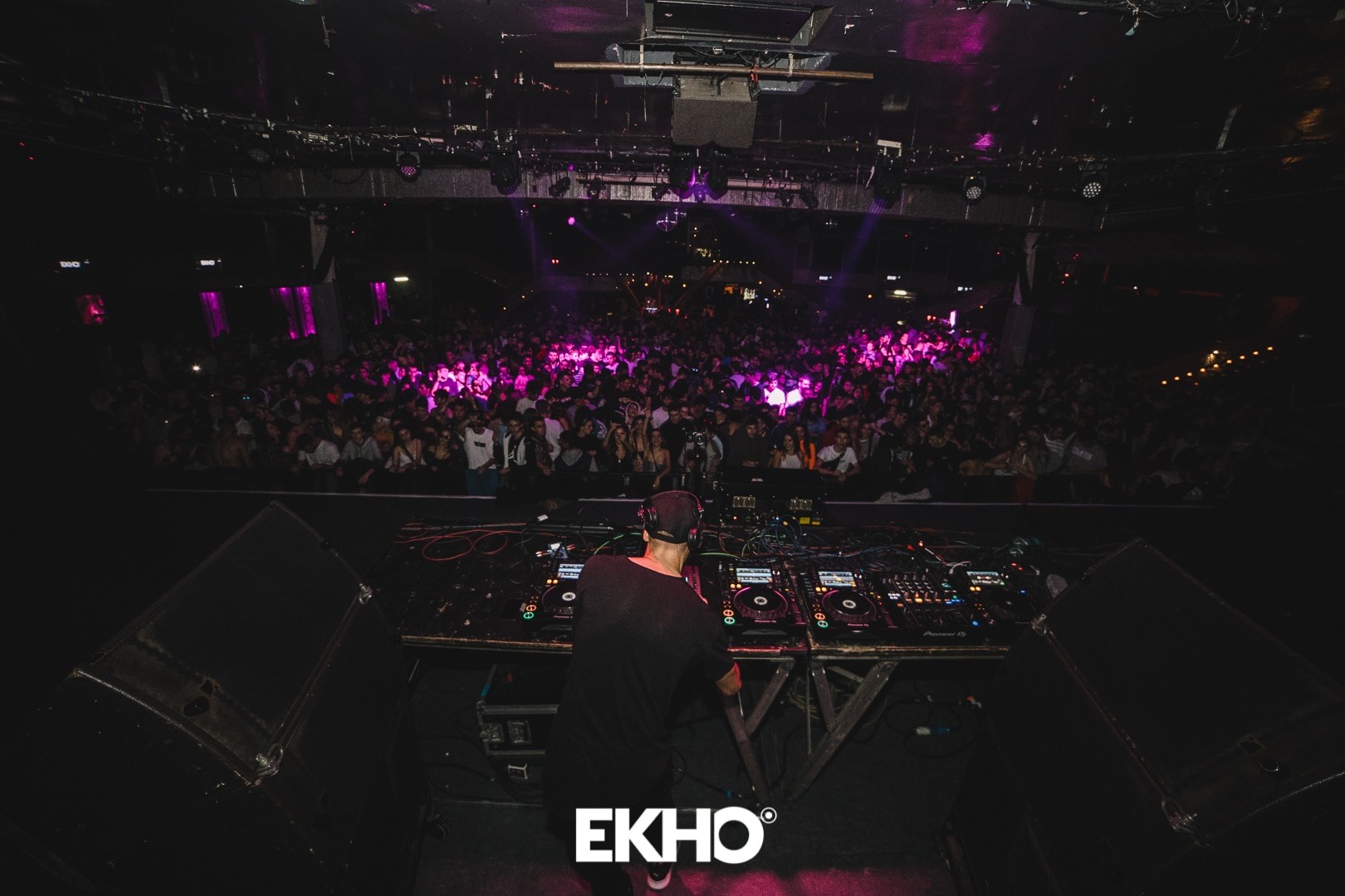 La Riviera gallery image