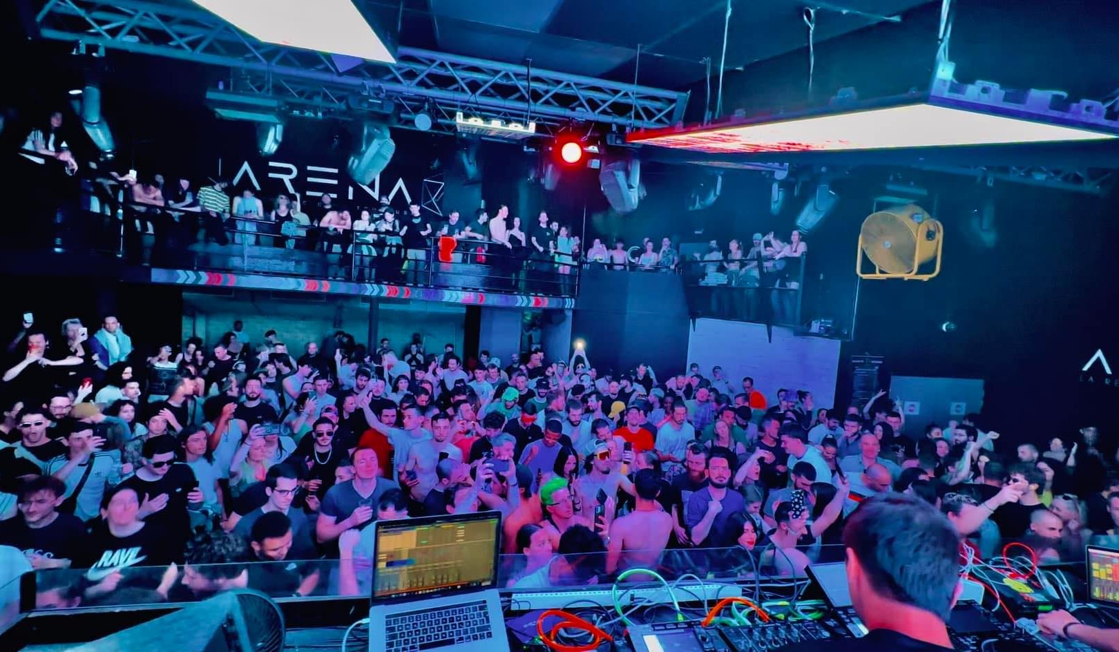 L'Arena gallery image