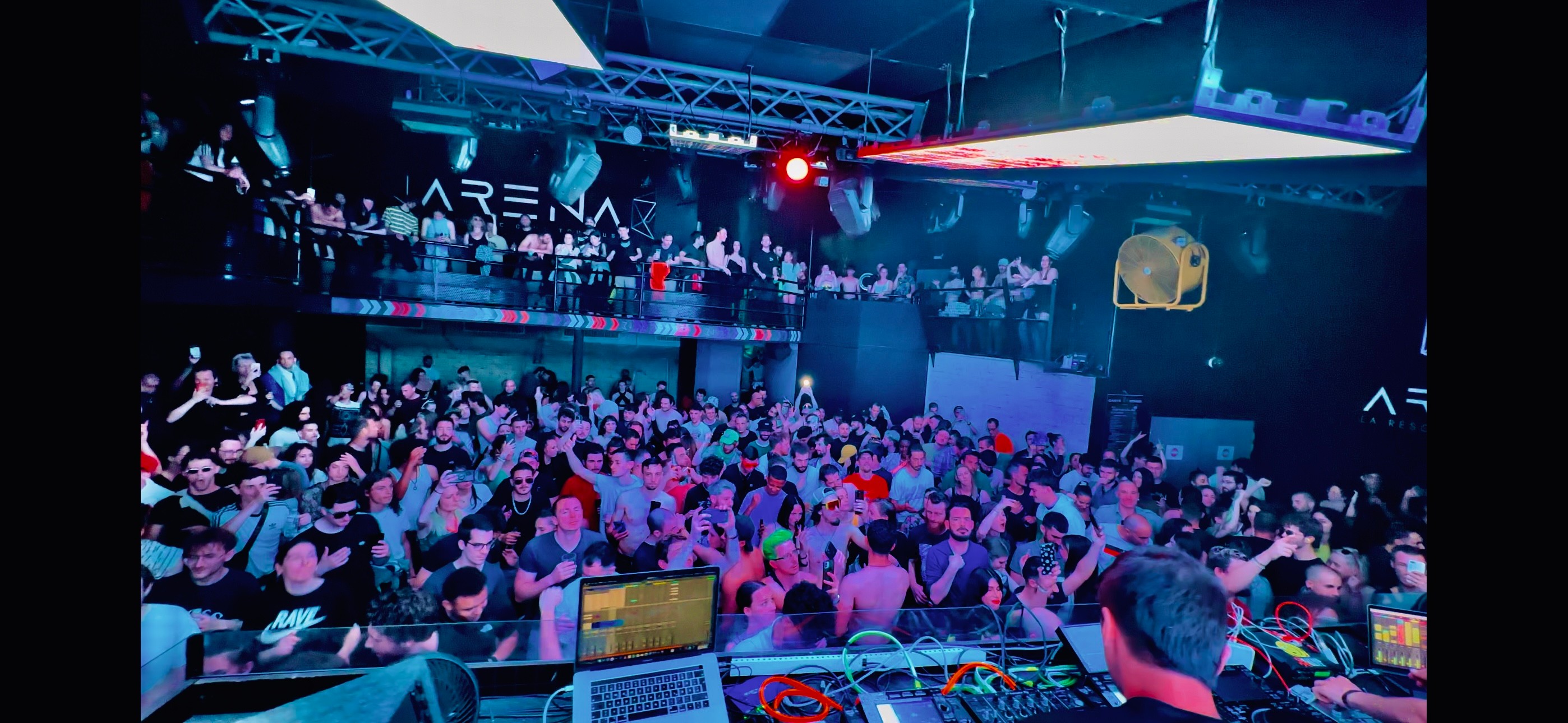 L'Arena gallery image