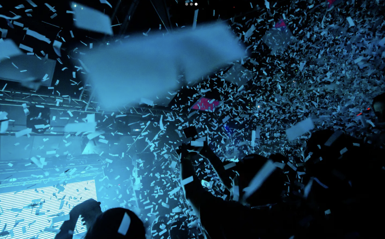 L'Entrepôt Showcases gallery image