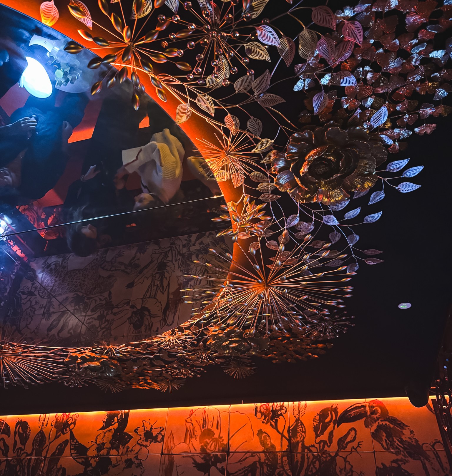 Los Amantes gallery image