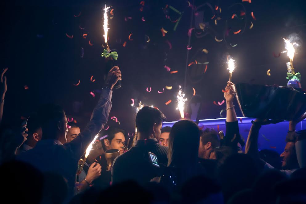 Mall Contemporary Club gallery image