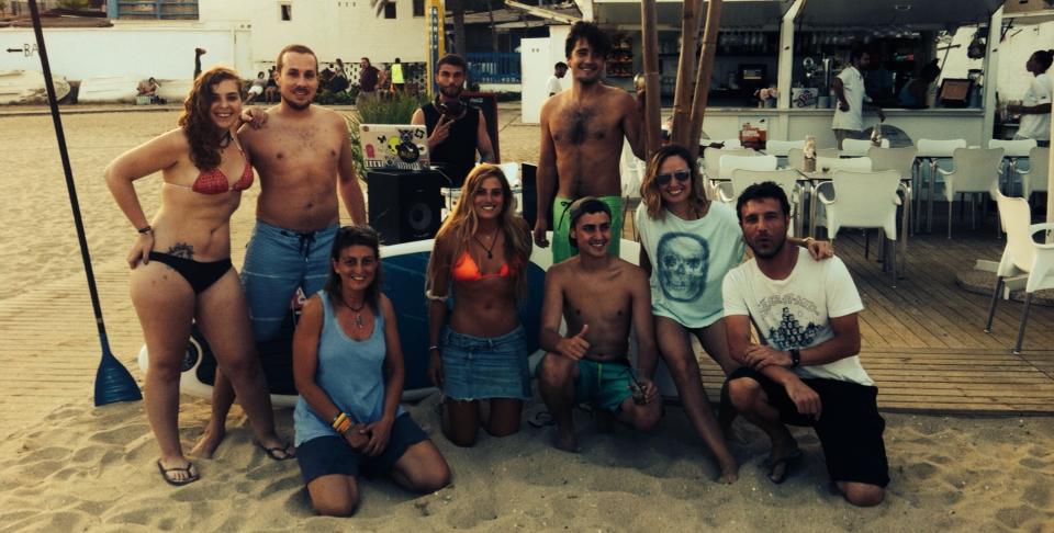 Mil Olas Lounge Beach gallery image