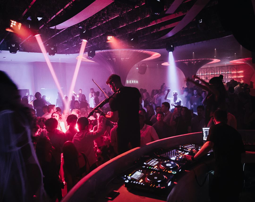 Momento Marbella gallery image