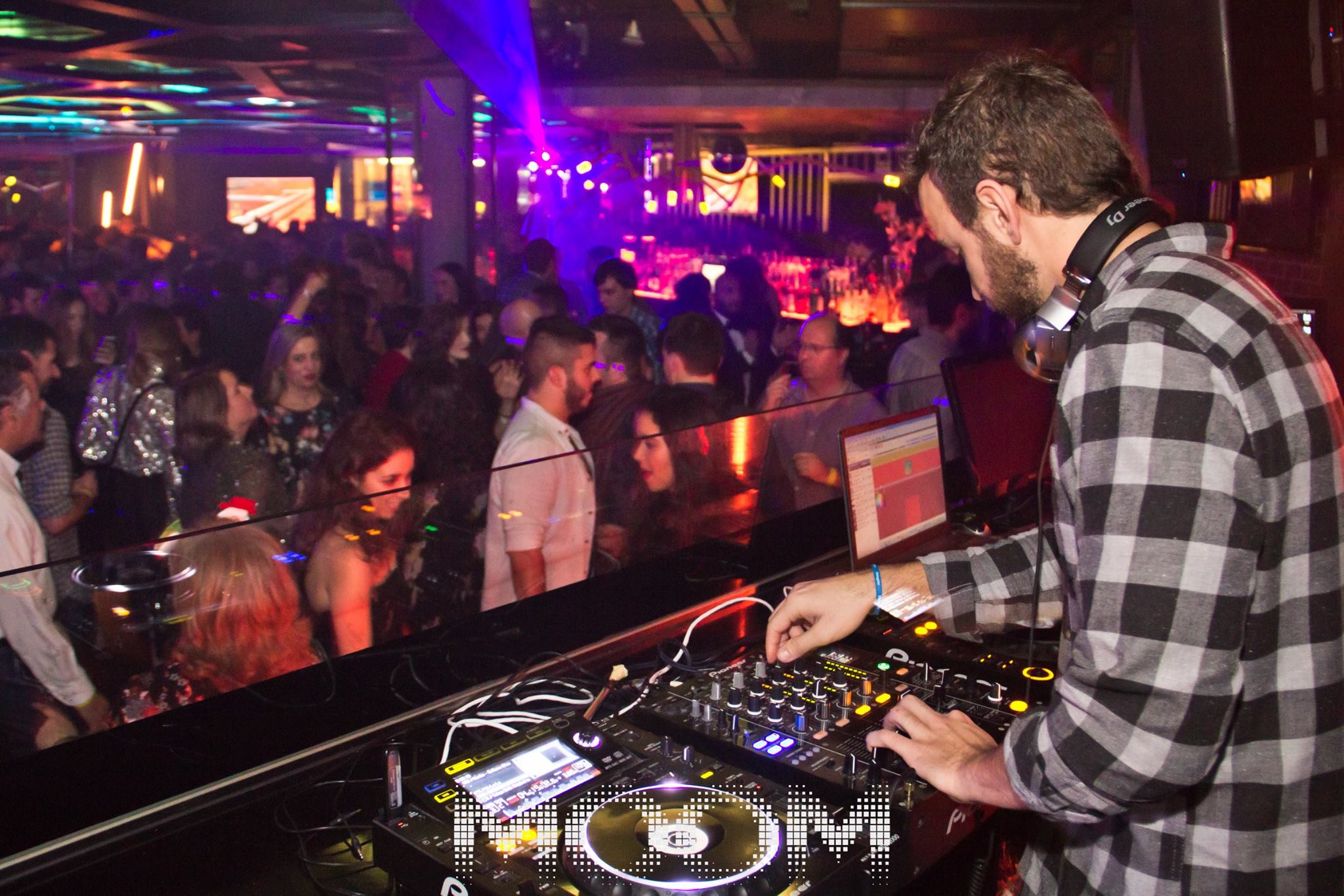 Moom 57 gallery image