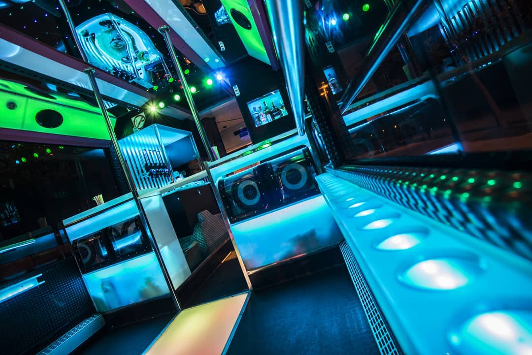 Partybus Barcelona gallery image