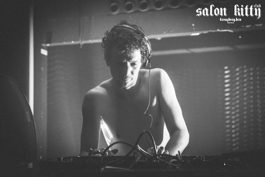 Salon Kitty Club gallery image