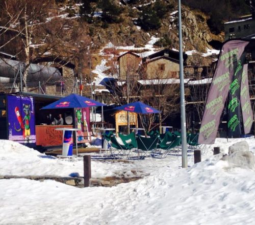 Surf Arinsal - Restaurant & Discotheque