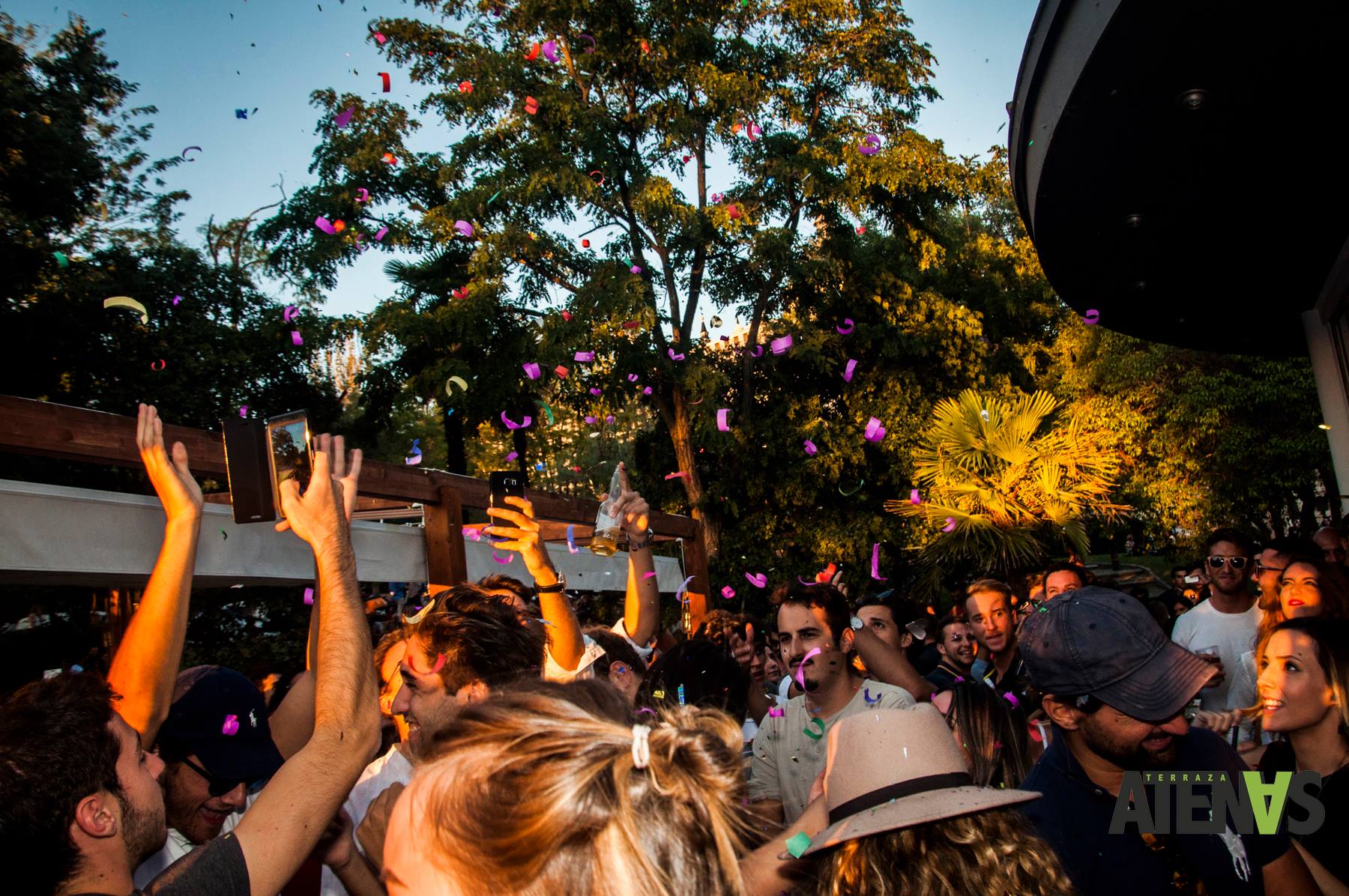 Terraza Atenas gallery image