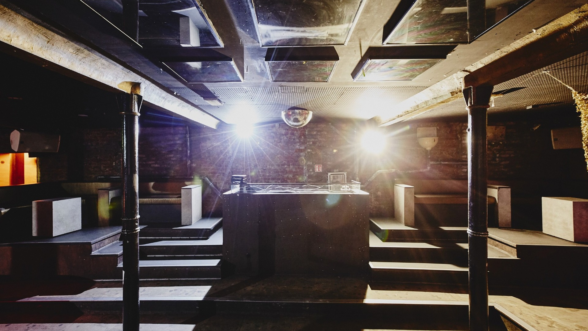 Unterm Strich gallery image