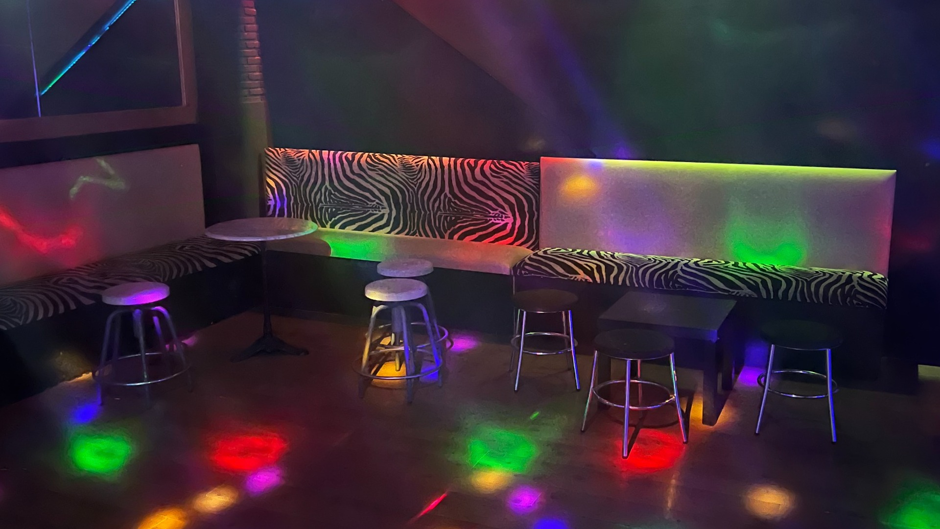 Velmona gallery image