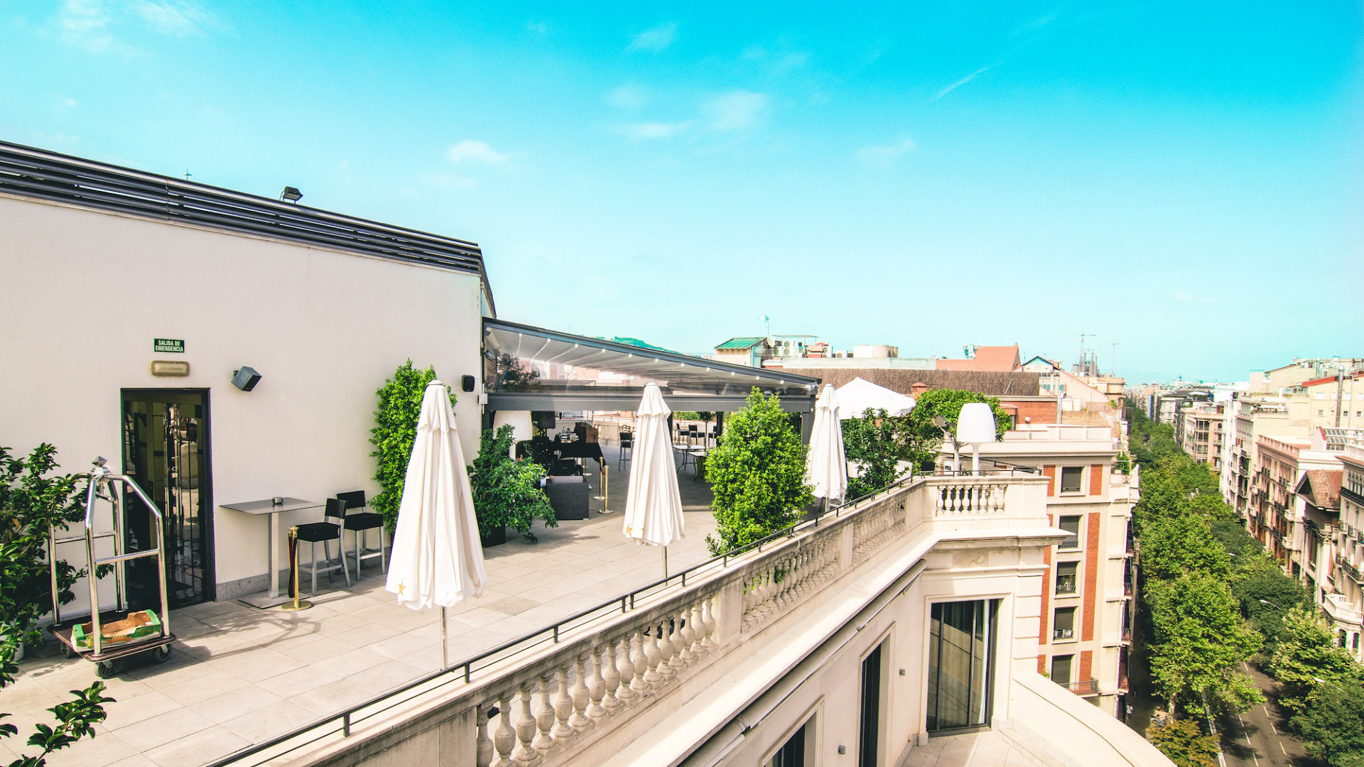 80s Rooftop / Sundays Free at HBC