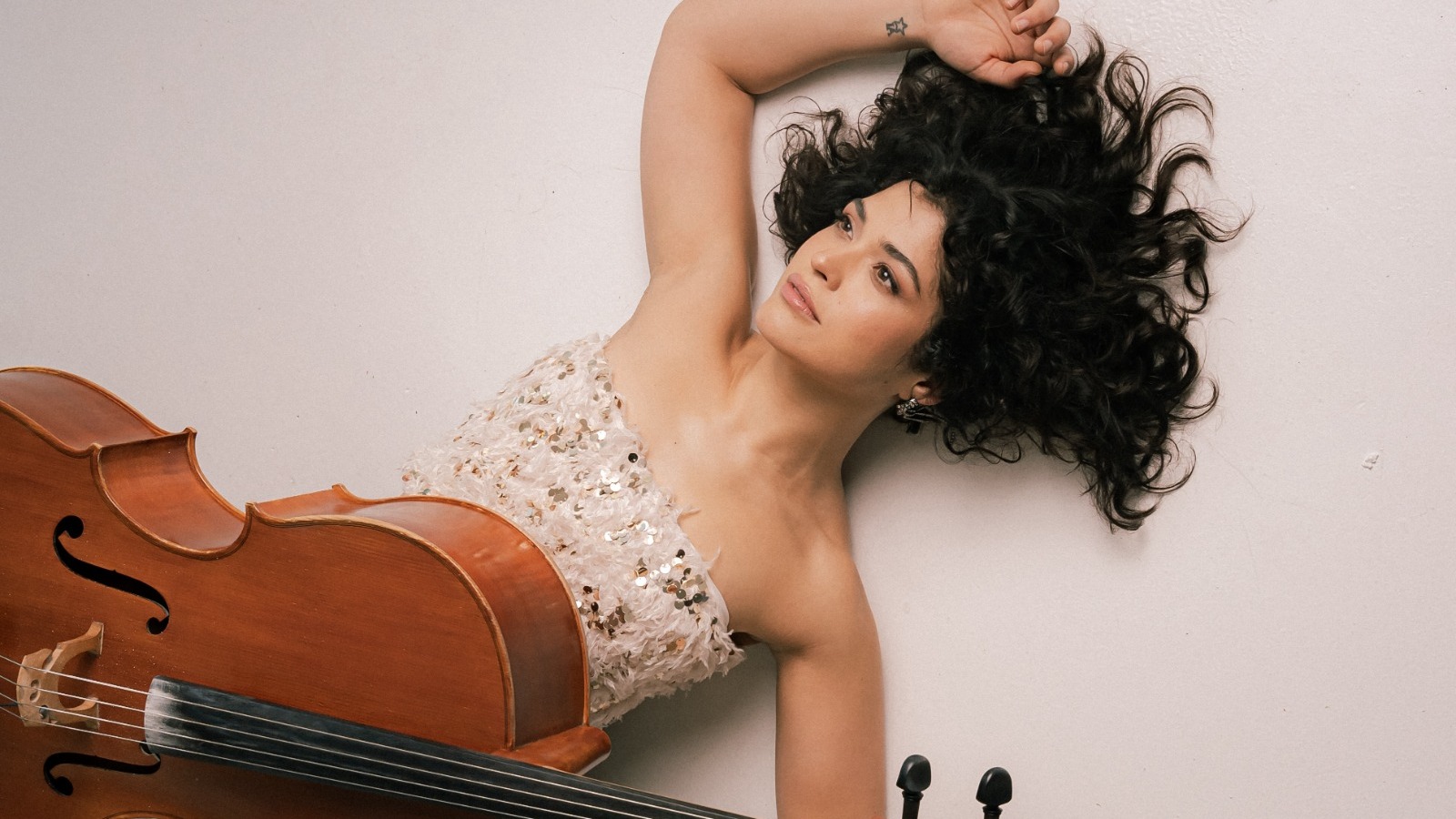 Ana Carla Maza - Alamar Tour Amsterdam image