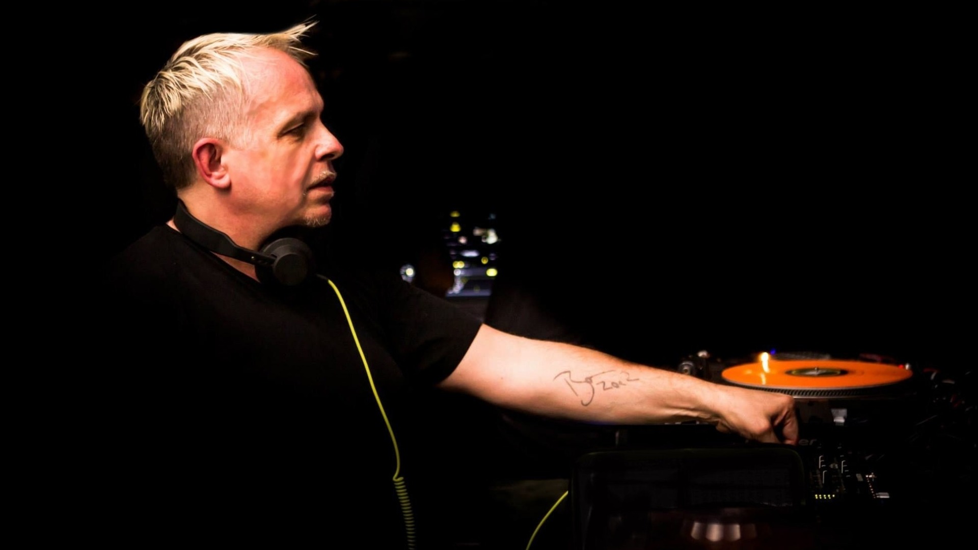 Around w/ PAOLO KIGHINE (35 years of music). Bunker image