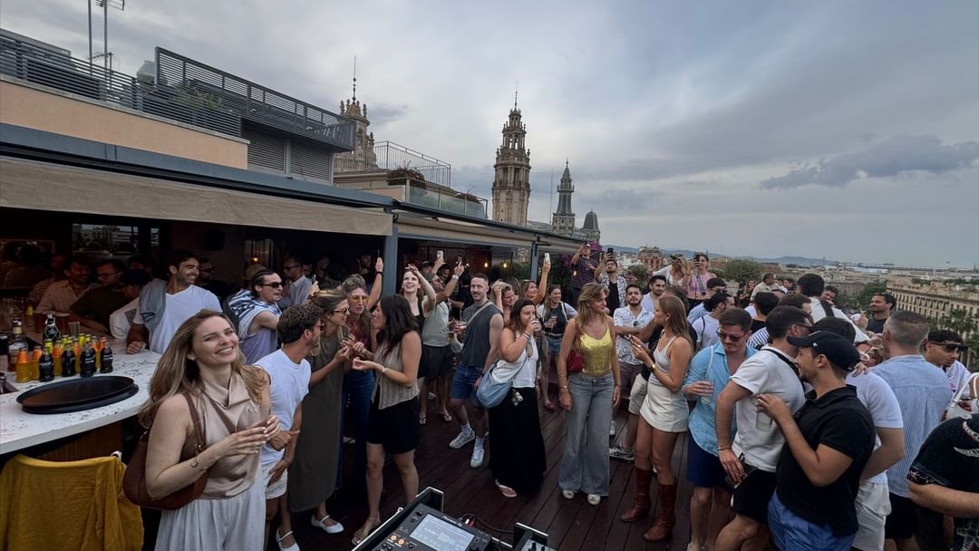 Cartel del evento Atik Electronik pres: Rooftop Party w/ TBA