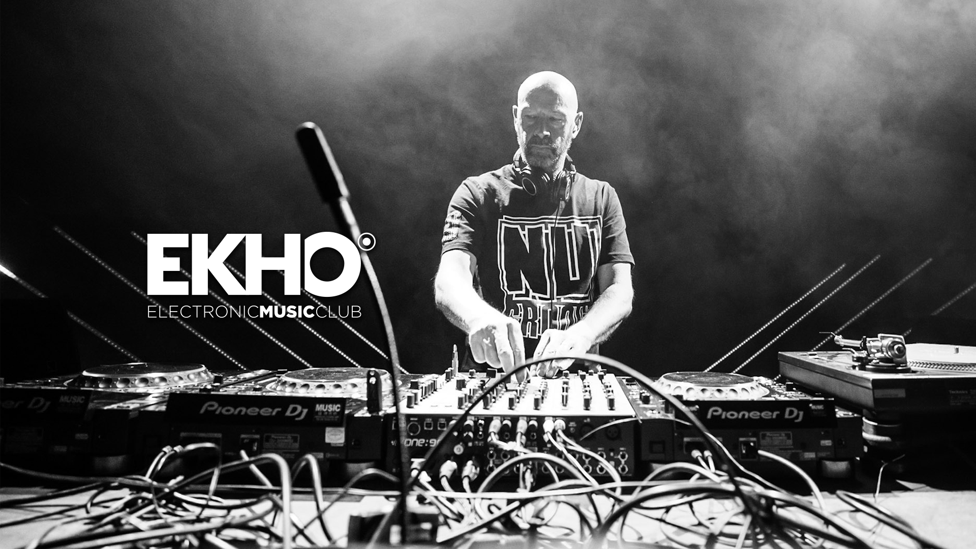 EKHO / MARK BROOM image