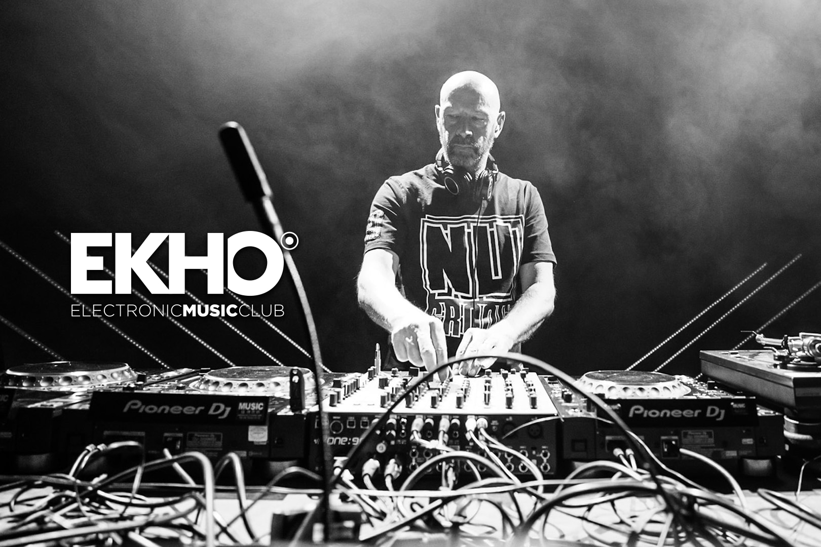 EKHO / MARK BROOM image