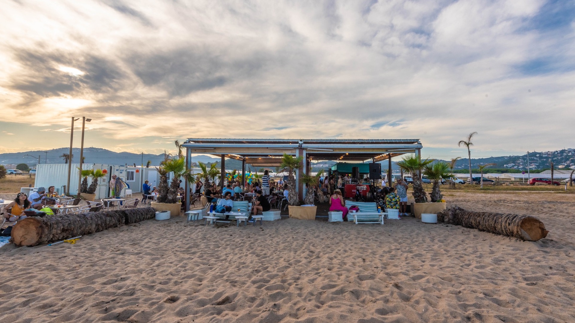 Electronic Party in Platja de les Dunes - FRIDAY