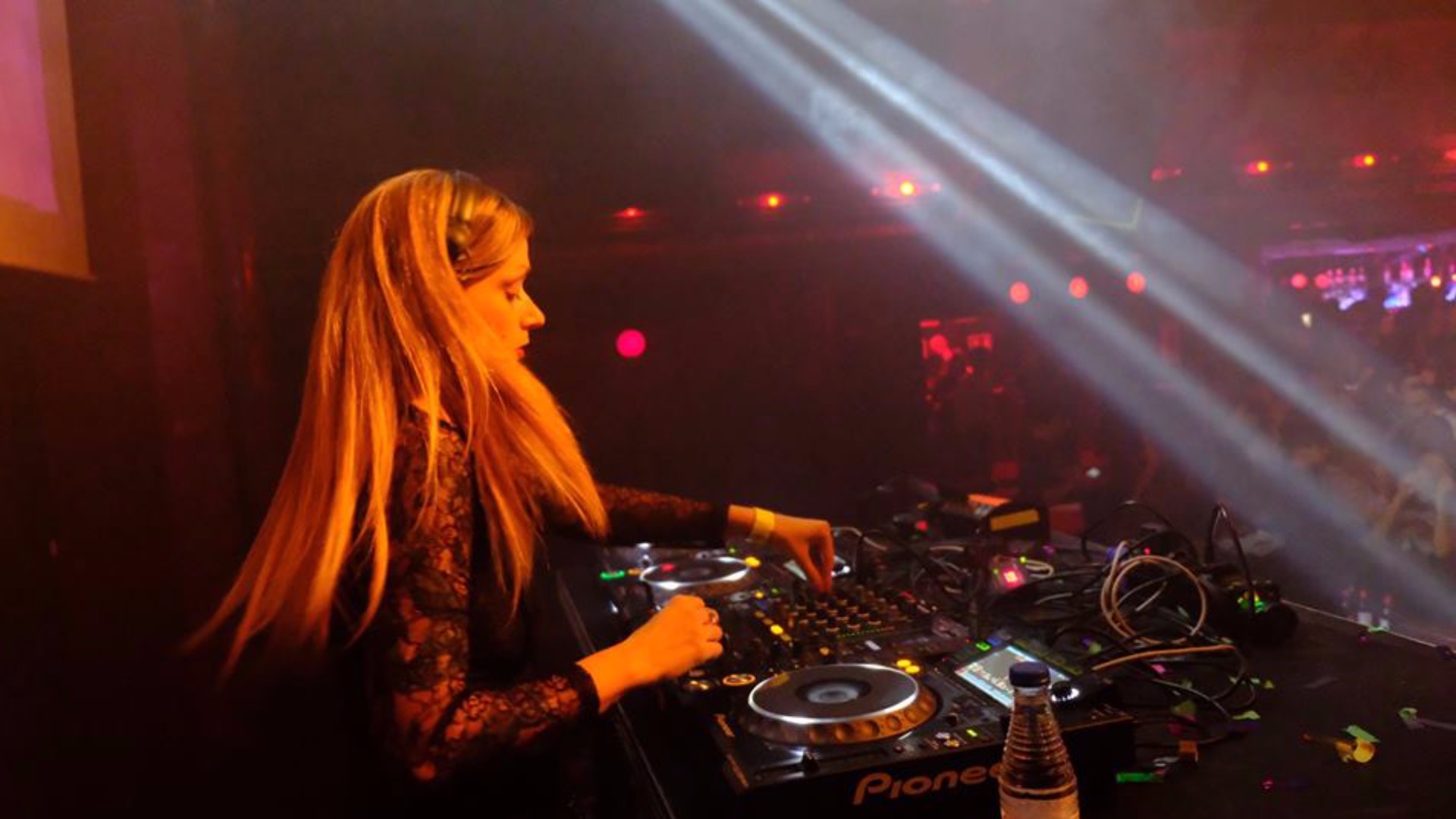 FEMMNOISE w/ VICKY GROOVY & KLARA MISSYLE image