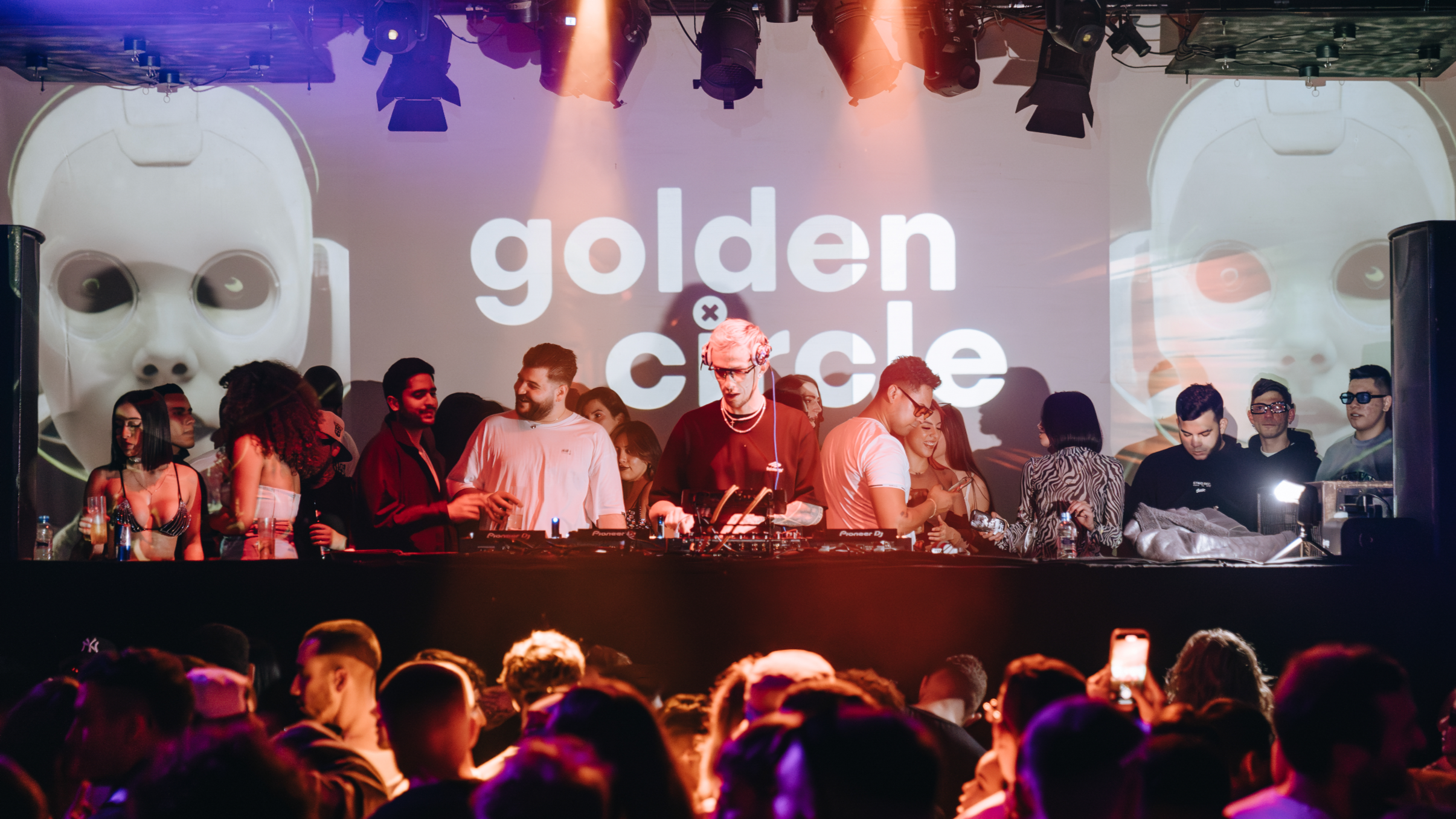 HI BARCELONA GOLDEN CIRCLE l CITY HALL image