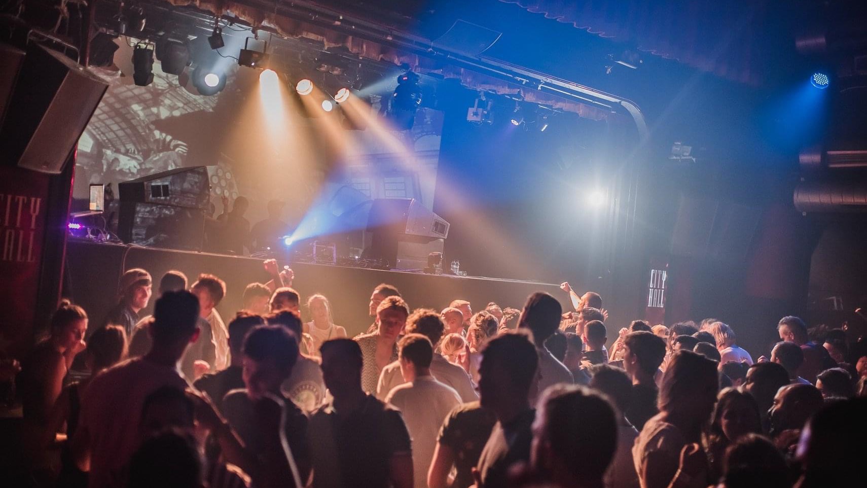 Friday | CITY HALL CLUB l RESIDENT SESSION image