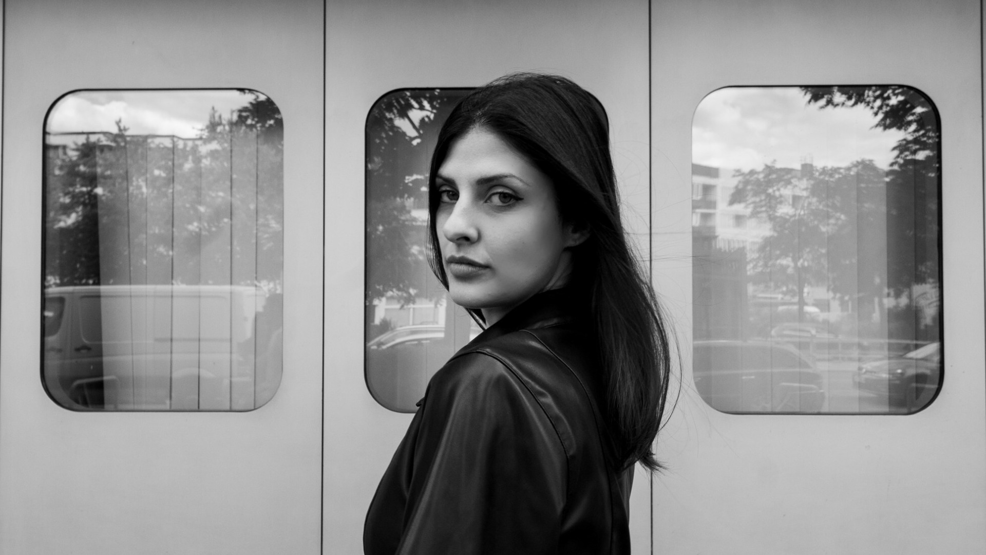 GENAU XXL: Flavia Laus (Gegen Berlin), Black Crow, Distorted Planet, Polizei b2b Gandalf + Gold Room by OVER image