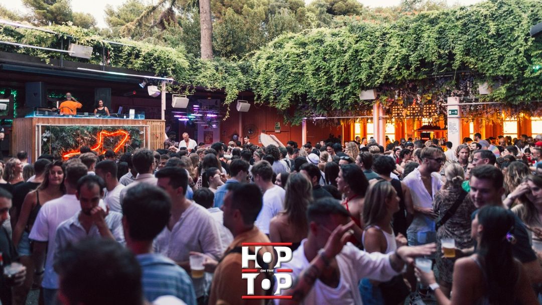 Hop on The Top Opening Party at La Terrrazza-Eventplakat