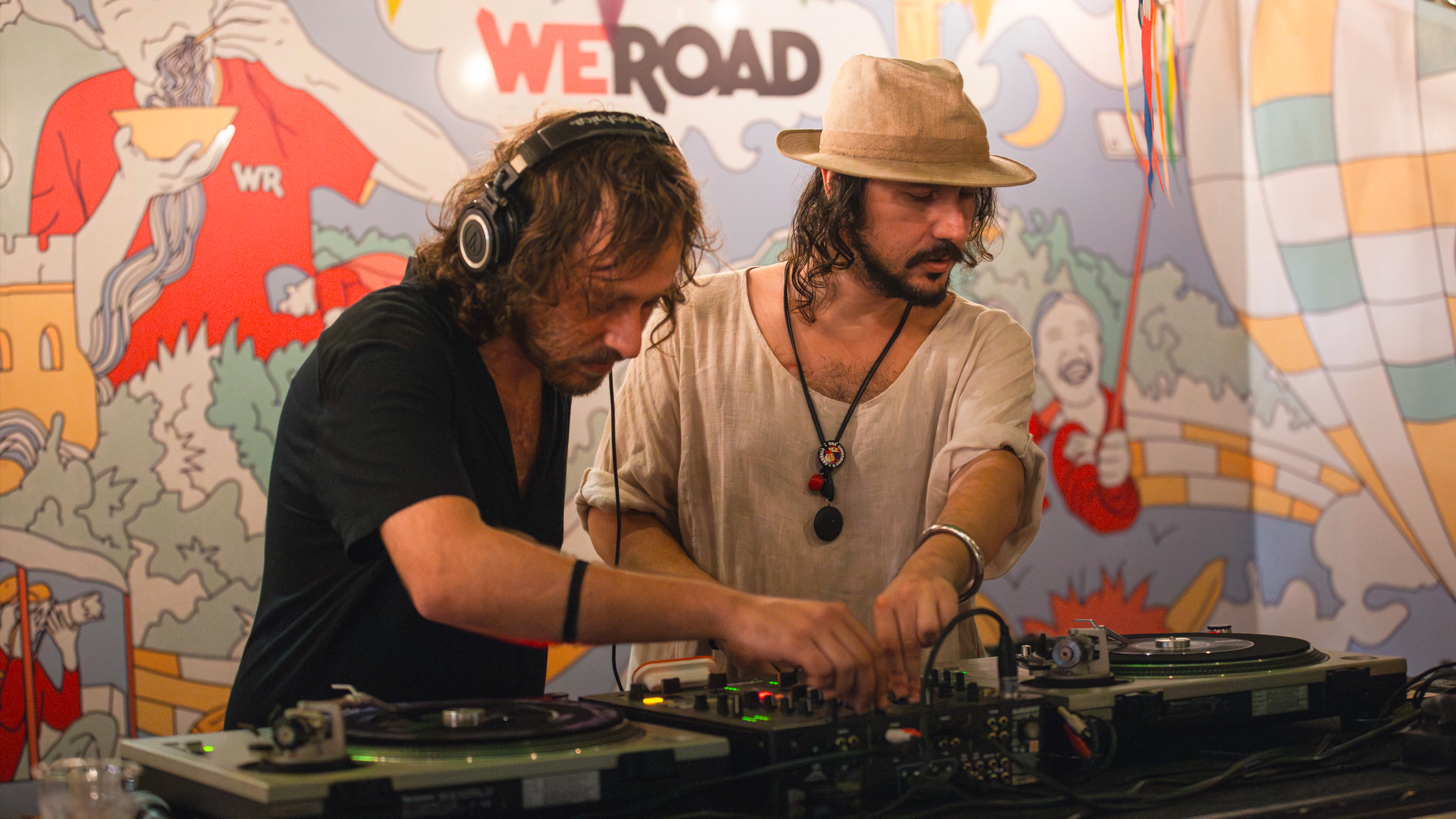 ITALIA CONTRO RESTO DEL MONDO / MOX & MR. NICK MATT