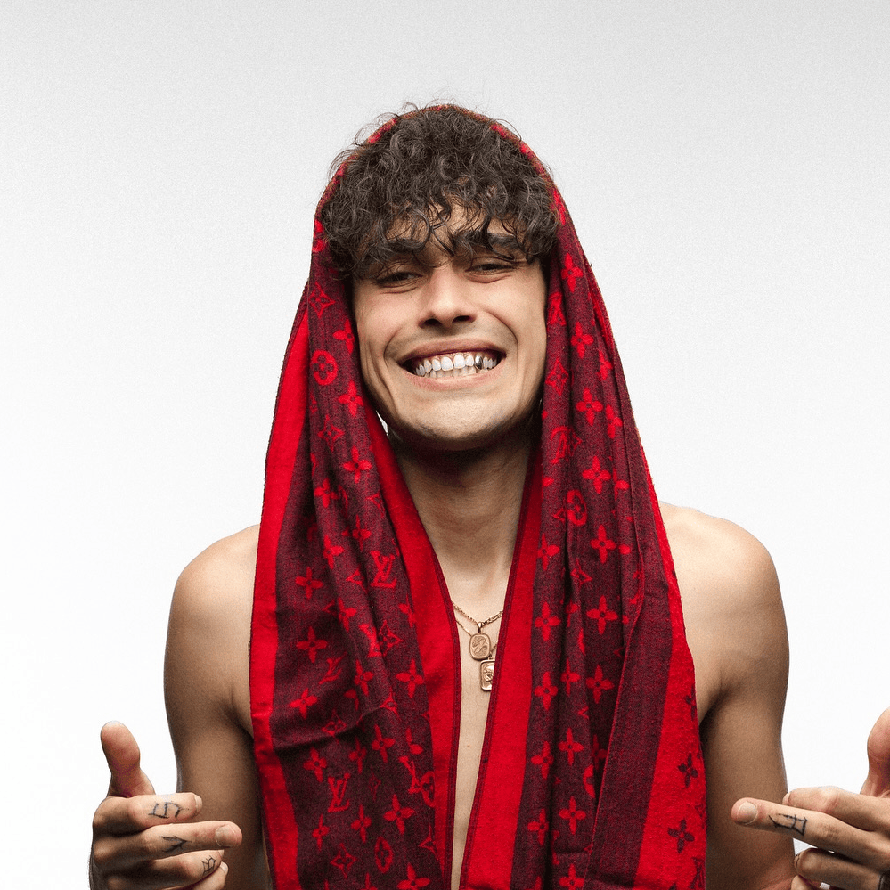 Juicy College X Veglia DaVinci w/ LUBI