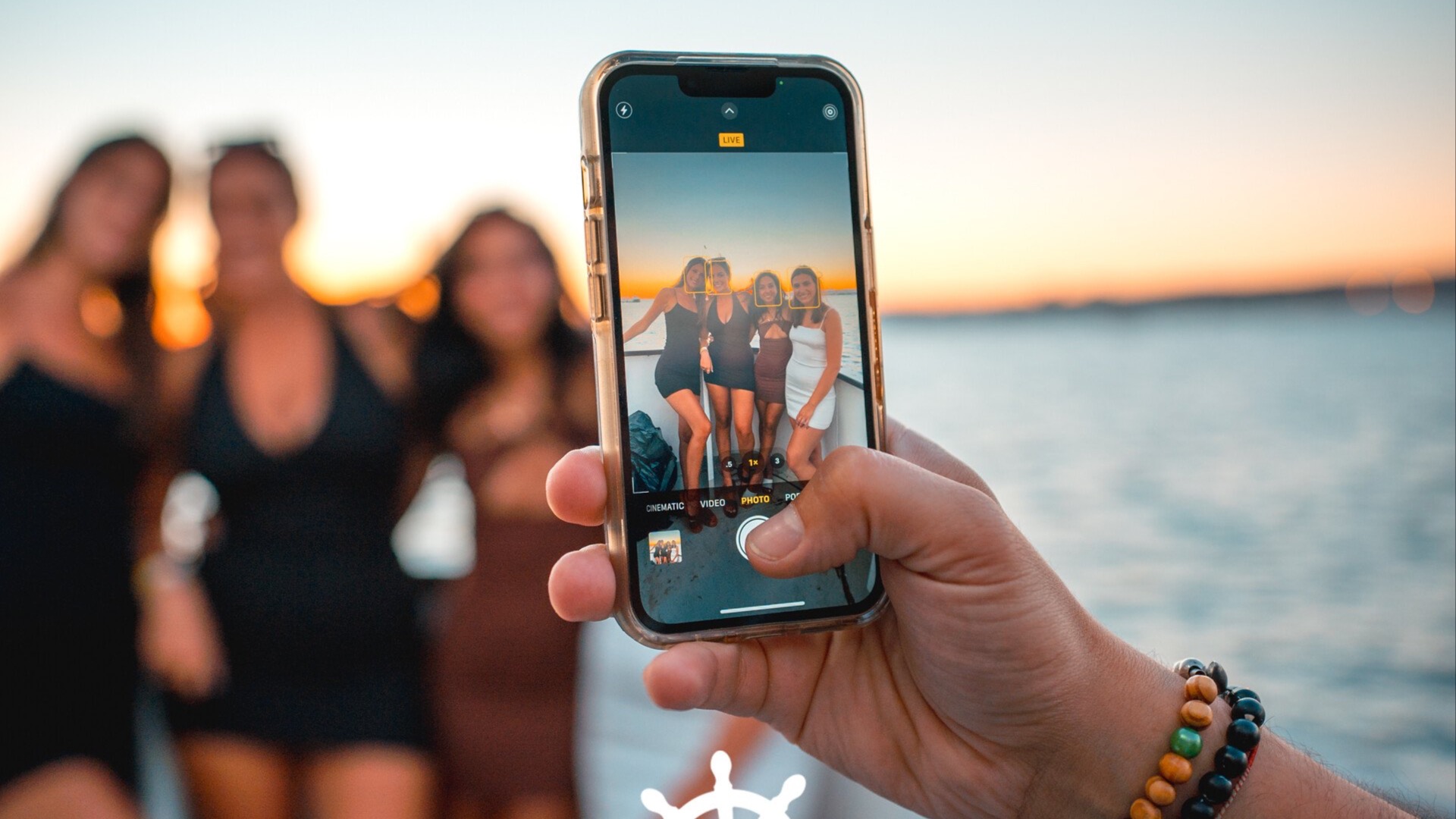 Lisbon: Sunset Boat Party with Live DJ and Night Club Entry