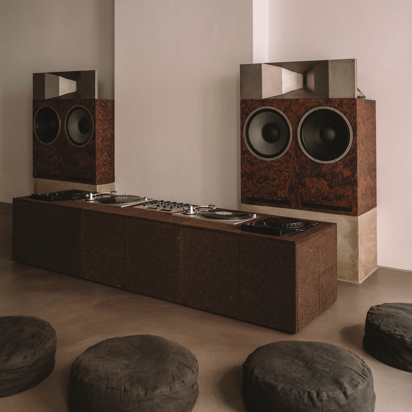 Listening Session with Robert Keys image