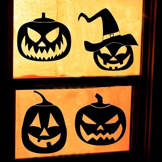 Los Roques Vol. III, Halloween de terror noventero en Opposite