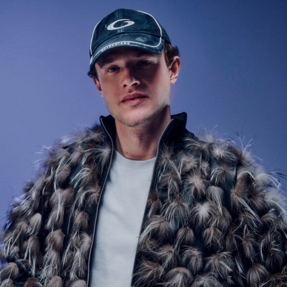 Marten Lou image