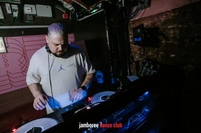 Cartel de Monday Night: DJ Mastie en Jamboree Dance Club
