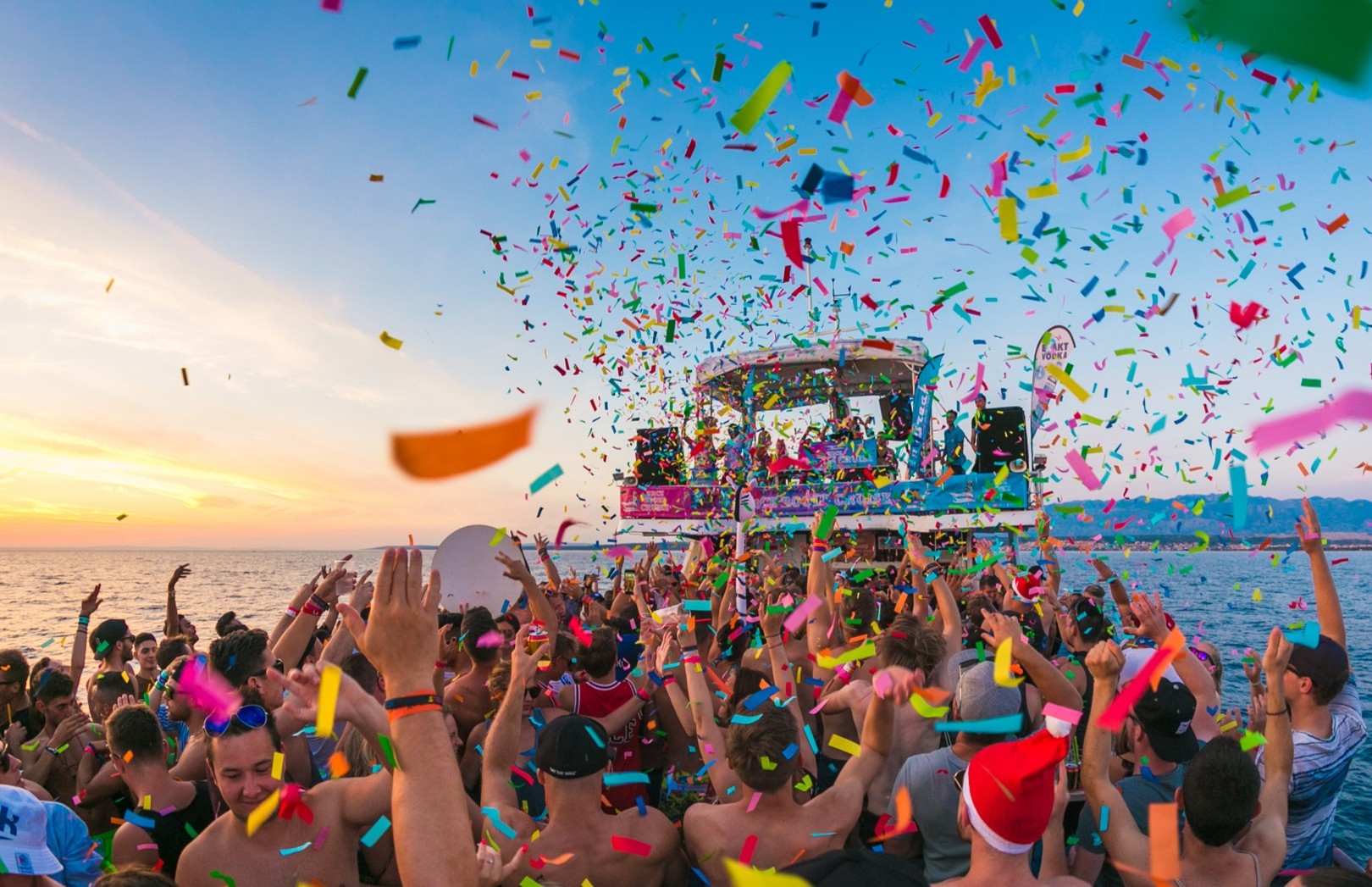 NYE - BOAT PARTY x Rooftop image