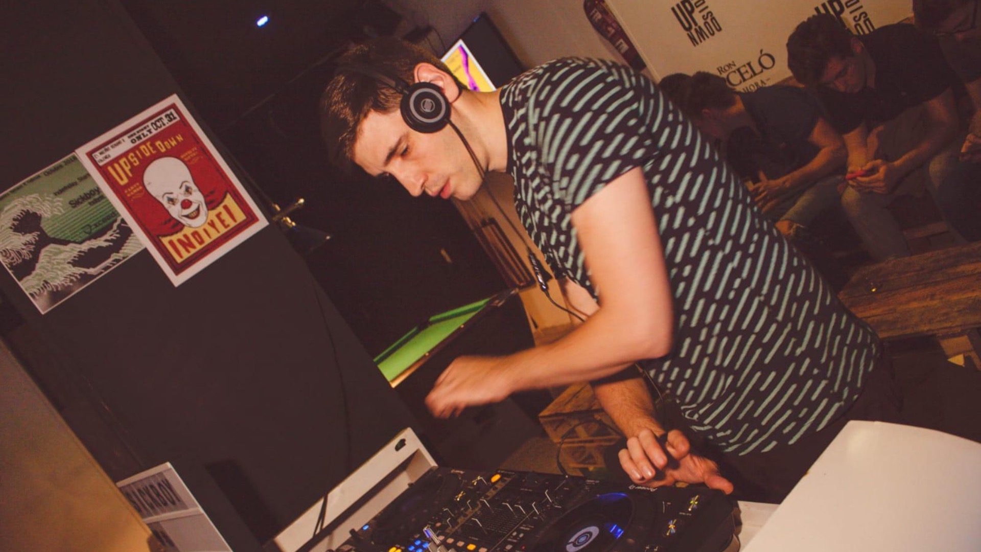 Post Party concierto Safari club. image