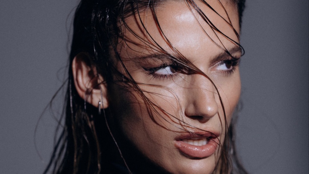 PRISM Hard pres. NOWNOW by LEE ANN ROBERTS image