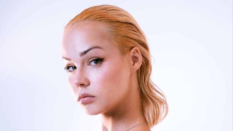 Rage Rave invites Veronique image