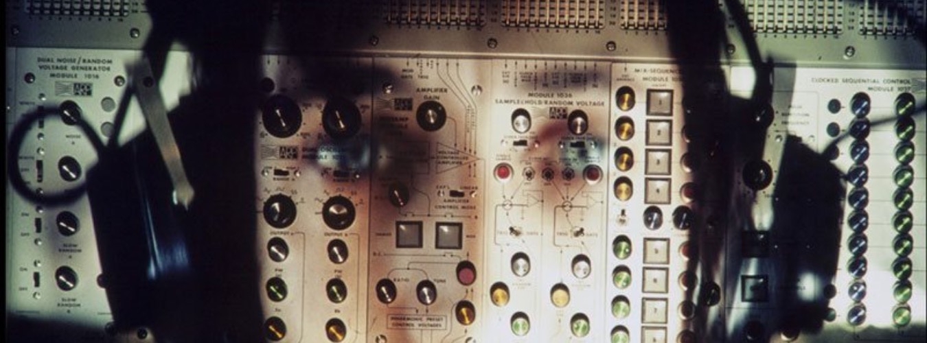 SPECTRUM SEQUENCE w/ MIMIK & ROGER EASTWOOD