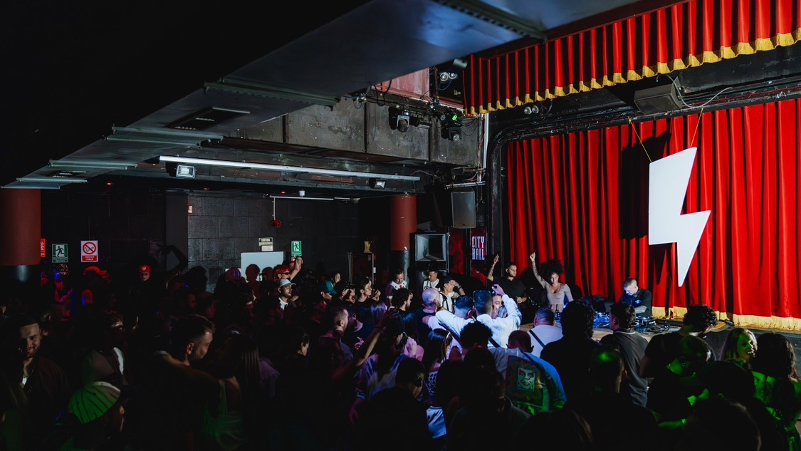 TECHNO MOVING THE ENERGY ll City Hall II FREE till 01