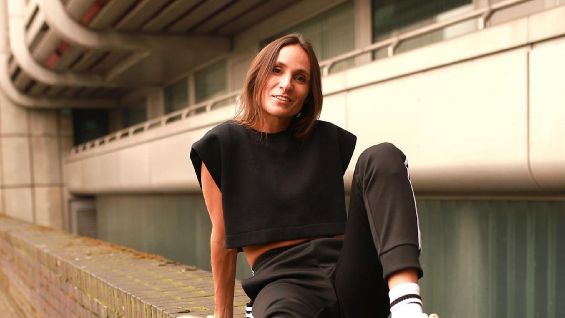 Temple Presents - Ele Luz (DE) and Danni (BR) image